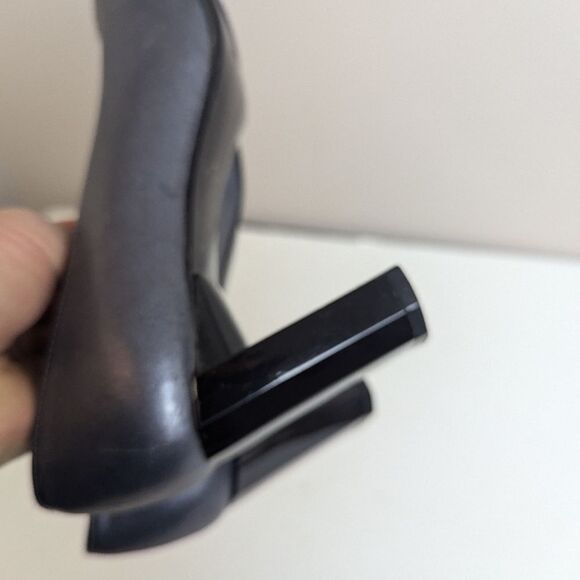 Stuart Weitzman for Browns Metallic Grey Pumps – Geometric Heel – Size 5 - Picture 10 of 11